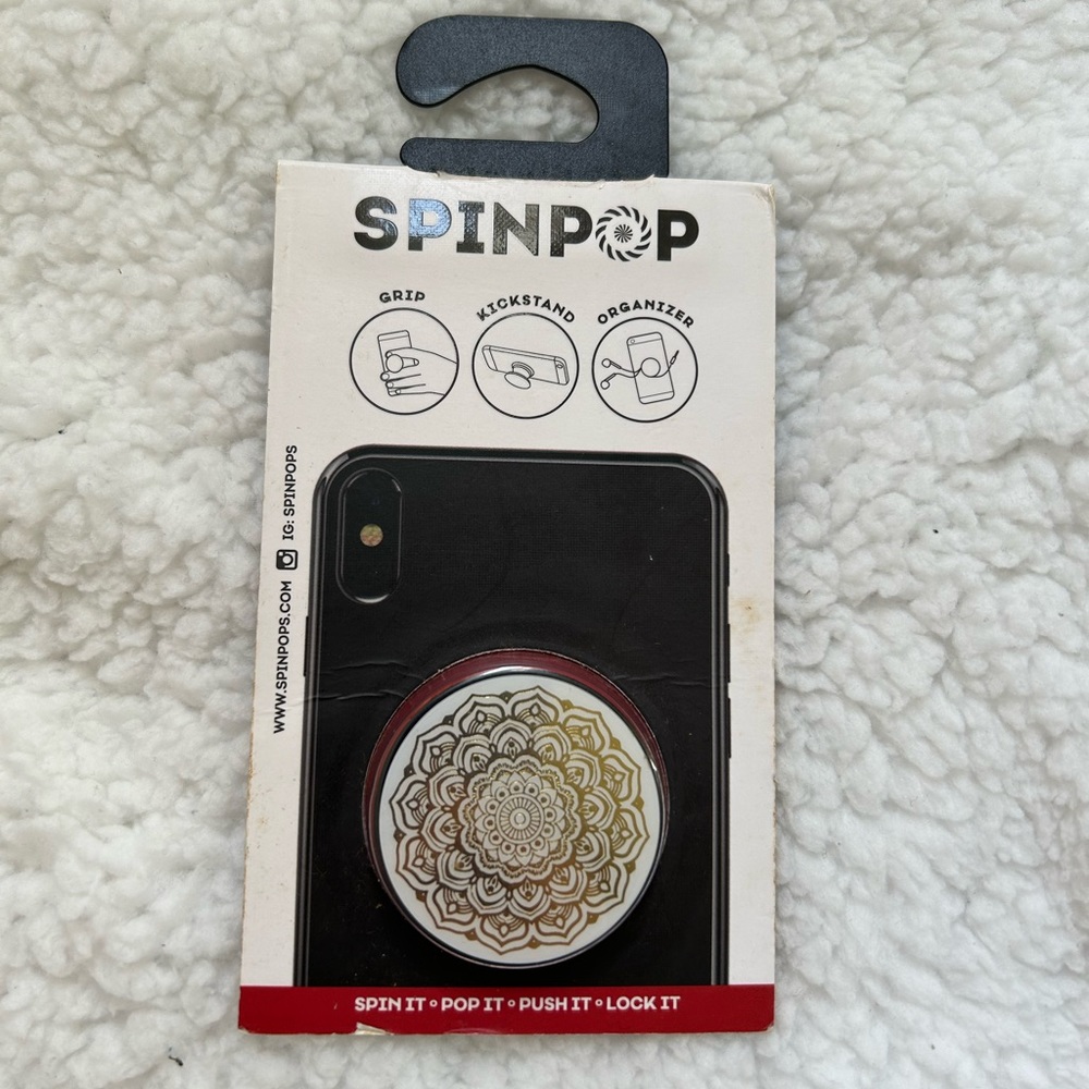 Spin pop socket